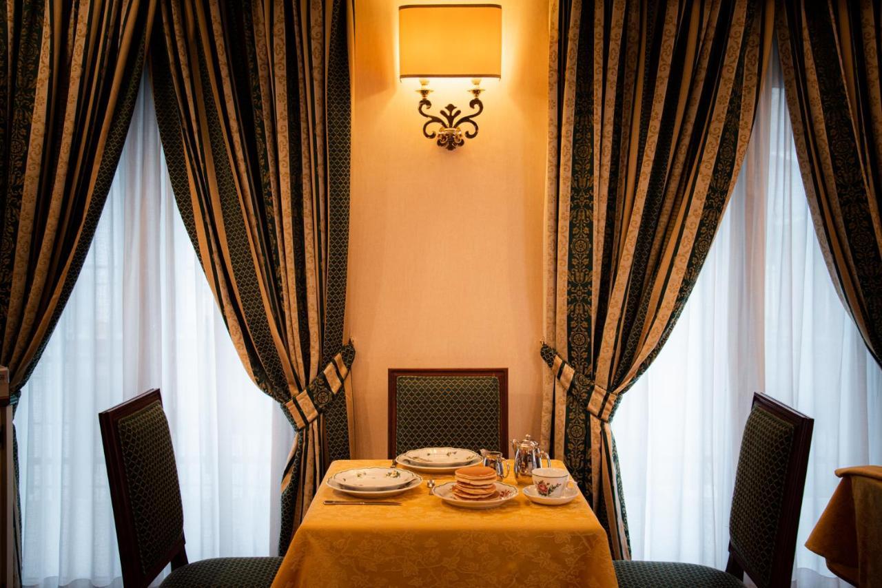 Hotel Petite Fleur 로카라소 외부 사진