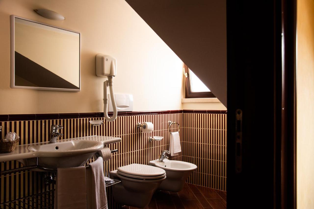 Hotel Petite Fleur 로카라소 외부 사진
